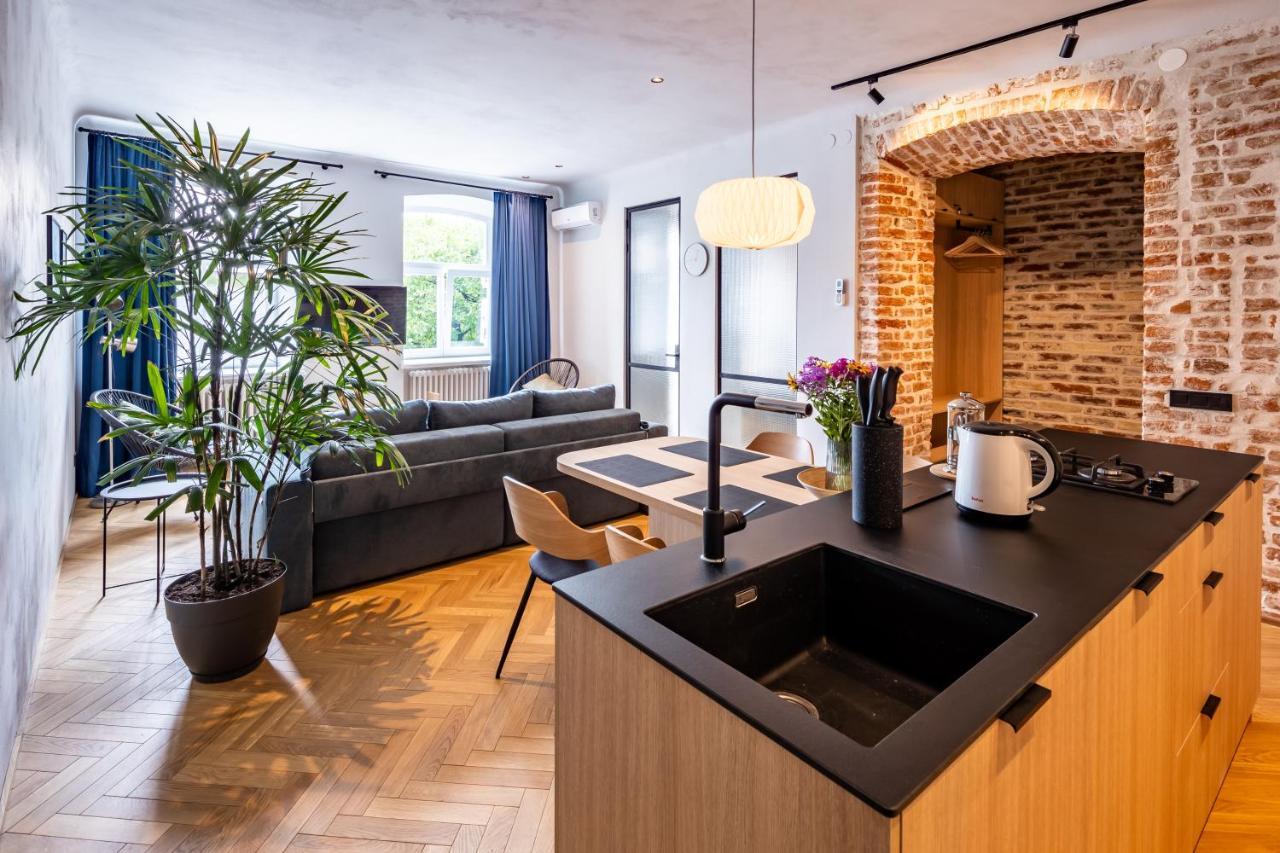 Onlviv Apartments Rynok Square 18/2 Экстерьер фото